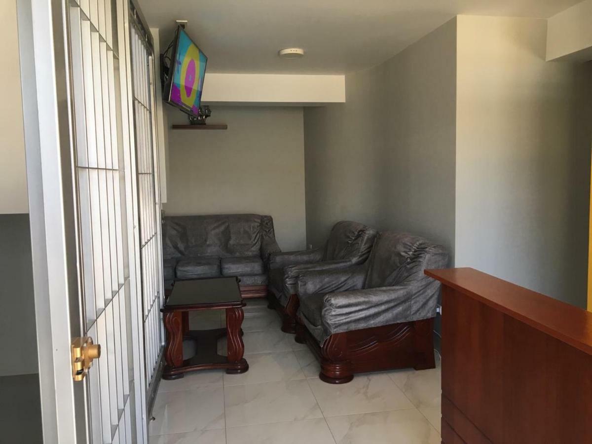 Hostal Leo Chiclayo Bagian luar foto